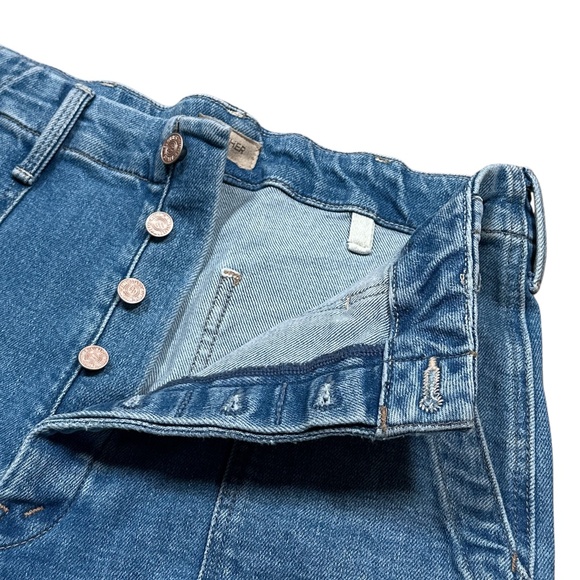 MOTHER- The Patch Pocket Private Flood Jeans in "Flag Me Down" wash. - Picture 4 of 16